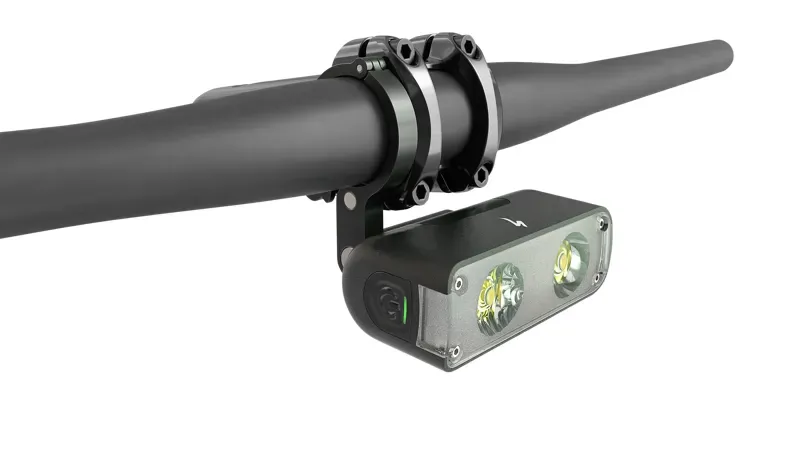 Specialized Flux 850 Front Light in Black