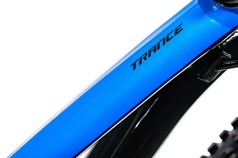 2020 Giant Trance 3 Full Suspension Mountain Bike in Black-1