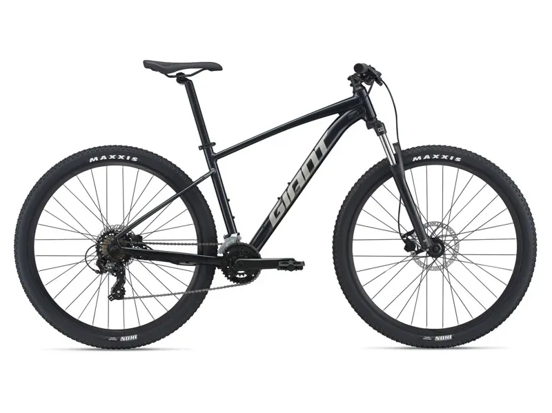 2021 Giant Talon 29 3 Disc Mountain Bike in Black 