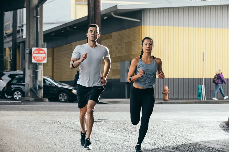 Wahoo TICKR FIT Optical Armband Heart Rate Monitor in Black-4