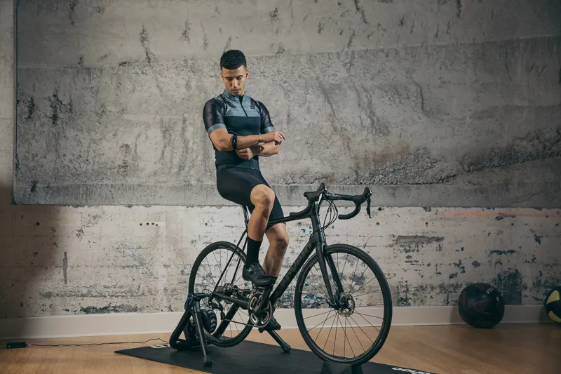 Wahoo TICKR FIT Optical Armband Heart Rate Monitor in Black-10