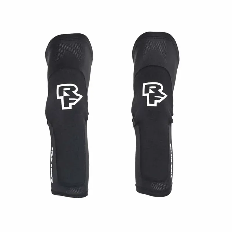 Race Face Charge Knee Guard in Grey